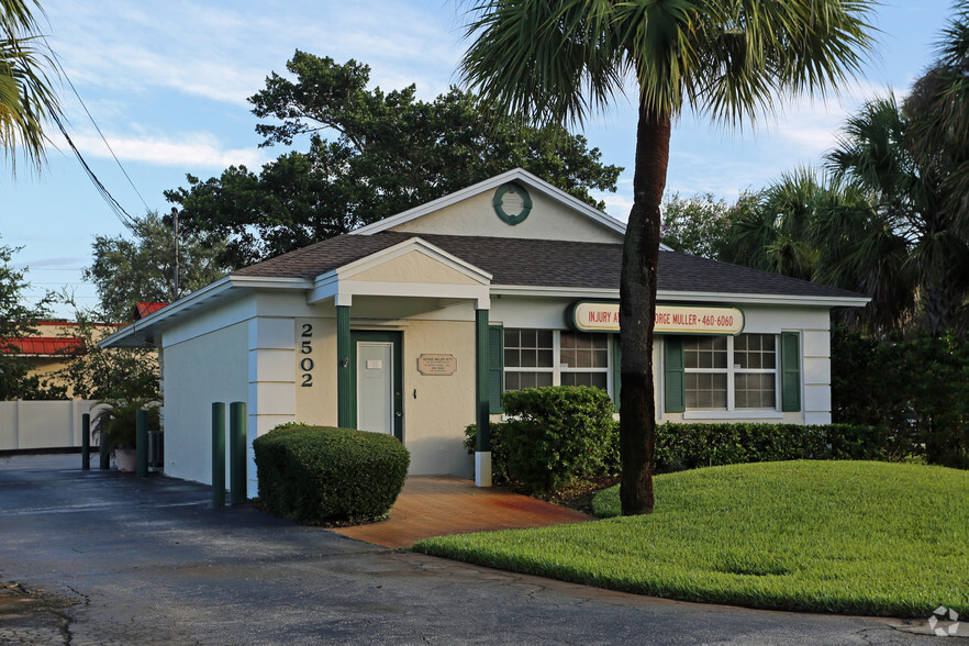 2502 Acorn St, Fort Pierce, FL for rent - Primary Photo - Image 1 of 3