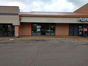 3311-3316 N Sterling Ave, Peoria, IL for rent Building Photo- Image 1 of 1