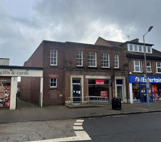 4 Sycamore Rd, Amersham to rent - Building Photo - Image 1 of 1