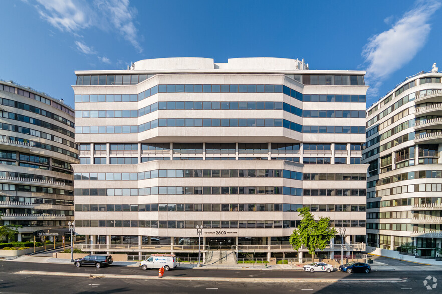 2600 Virginia Ave NW, Washington, DC for rent - Building Photo - Image 2 of 19