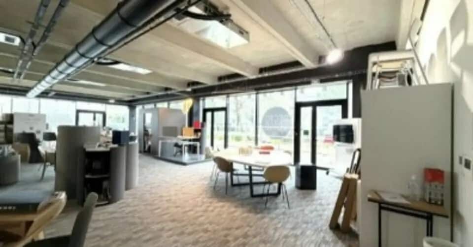 Office in Mérignac to rent Interior Photo- Image 1 of 5