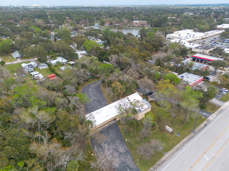 3741 Nova Rd, Port Orange, FL for rent - Building Photo - Image 3 of 16