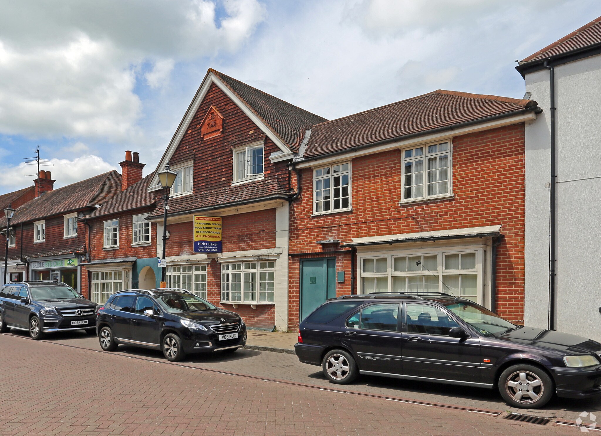 19-19A High St, Reading for sale Primary Photo- Image 1 of 1