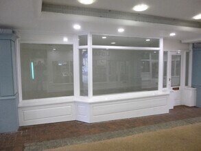 St Martins Walk, Dorking to rent Building Photo- Image 1 of 1