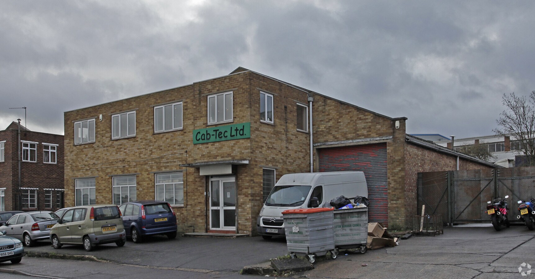 Cradock Rd, Luton, LU4 0JF UK