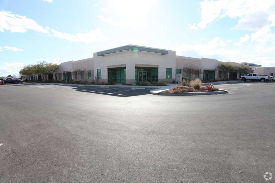 2470 N Decatur Blvd, Las Vegas, NV for sale - Building Photo - Image 1 of 1