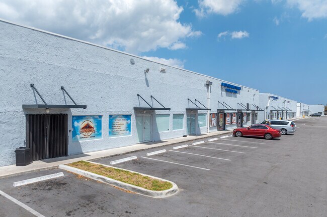 More details for 3927-3999 NW 19th St, Lauderdale Lakes, FL - Mixed-use to Rent
