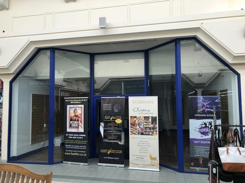 Fleet Rd, Fleet to rent - Building Photo - Image 3 of 11