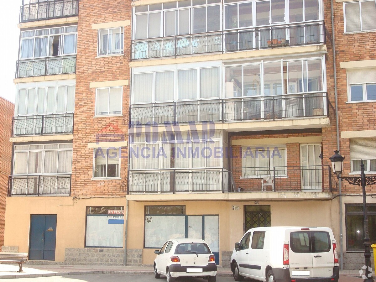 Calle Hornos Caleros, 48, Ávila, AVI 05001 - Unit Puerta 0D, Esc. 1 -  - Interior Photo - Image 1 of 7