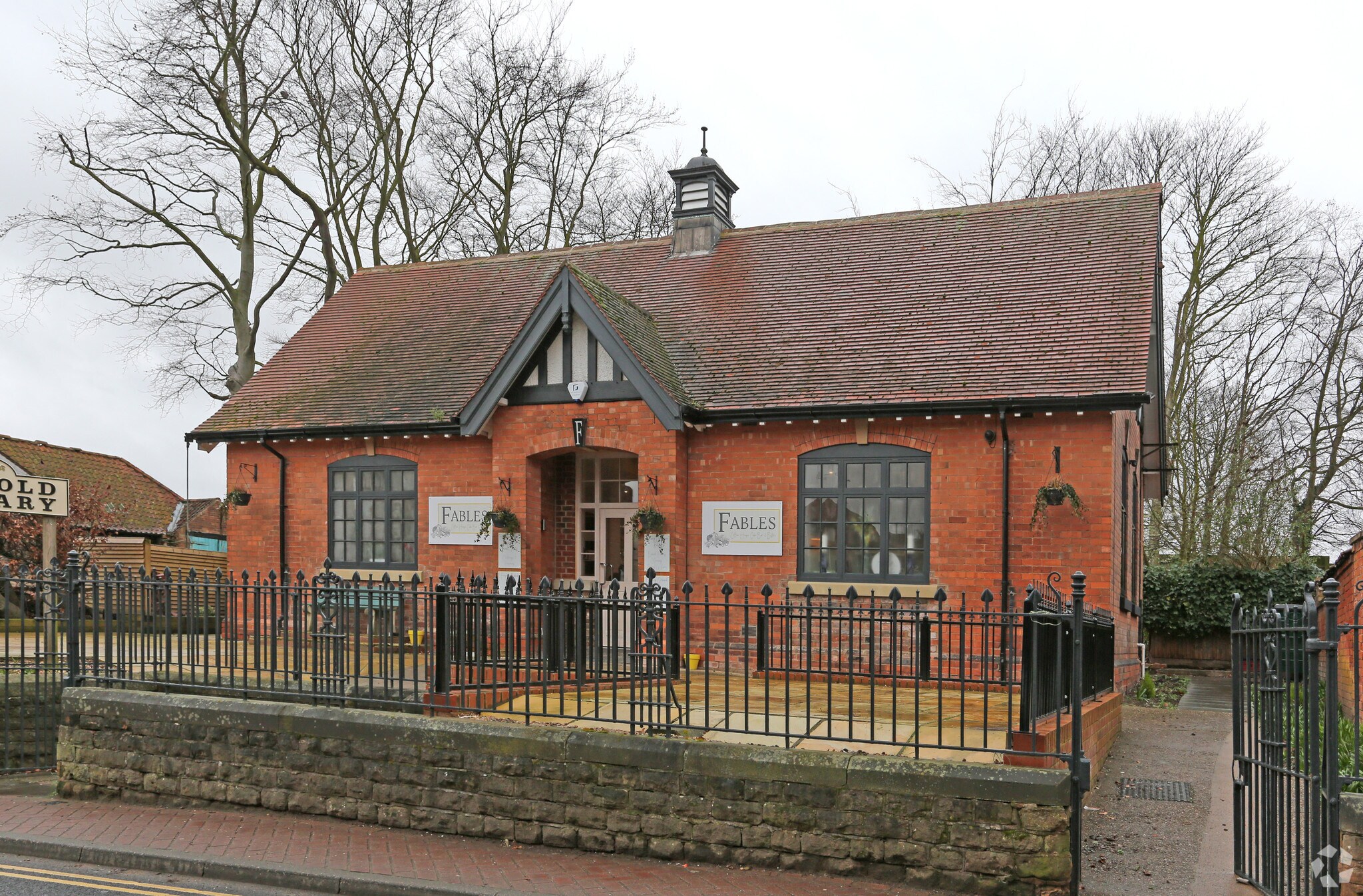 High St, Edwinstowe for sale Primary Photo- Image 1 of 1