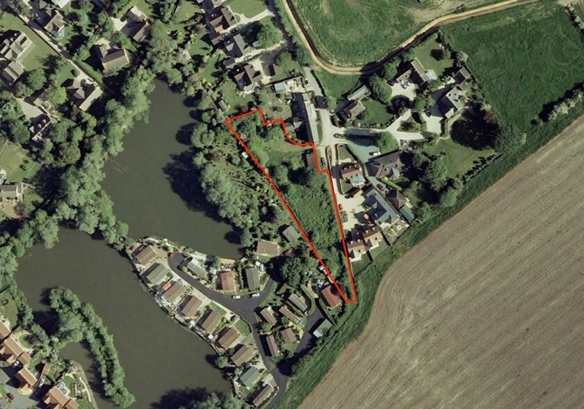 39 Upcott Ln, Swindon for sale - Primary Photo - Image 1 of 1