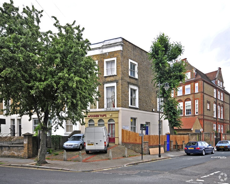 61 Elmore St, London for sale - Primary Photo - Image 1 of 1
