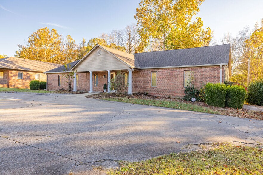 6025 Kentucky Dam Rd, Paducah, KY for sale - Building Photo - Image 2 of 48