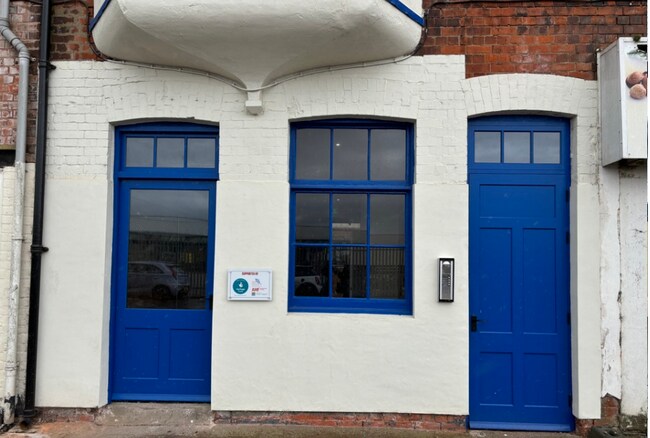 More details for 89 Wharncliffe Rd, Grimsby - Retail to Rent