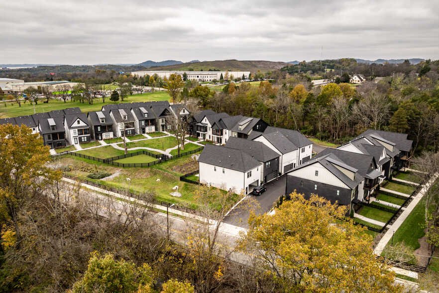 305 Sophia Rain Dr, Nashville, TN for sale - Aerial Video - Image 2 of 6