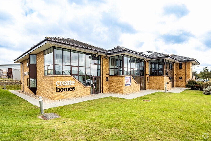 Hallam Way, Blackpool to rent - Primary Photo - Image 1 of 2