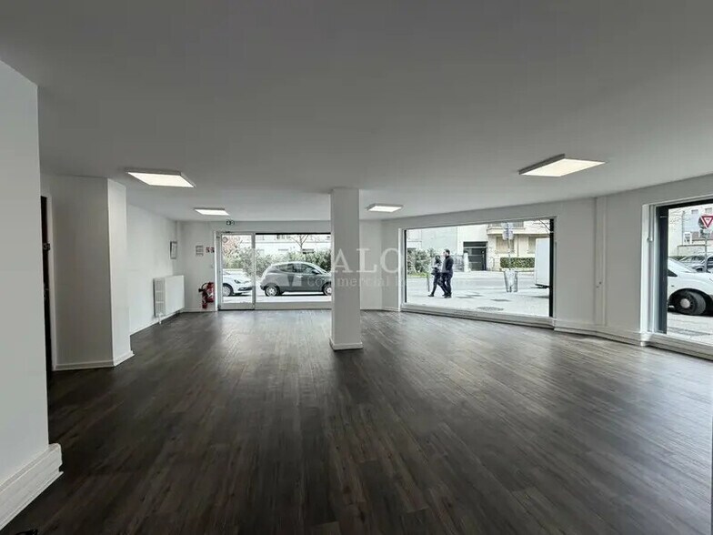 Retail in Villeurbanne to rent - Interior Photo - Image 3 of 8