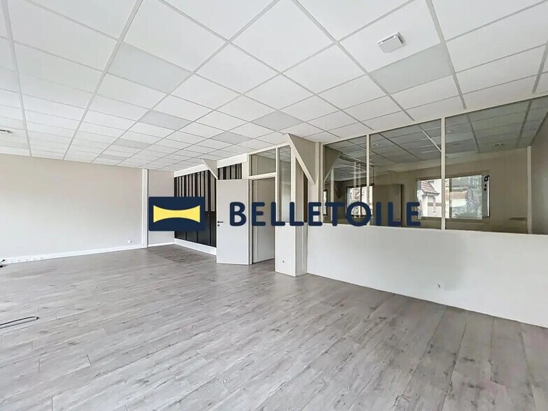 Office in Maisons-Alfort to rent - Building Photo - Image 3 of 23