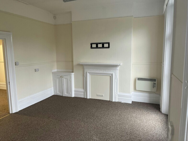 21 Bunhill Row, London for rent - Building Photo - Image 3 of 7