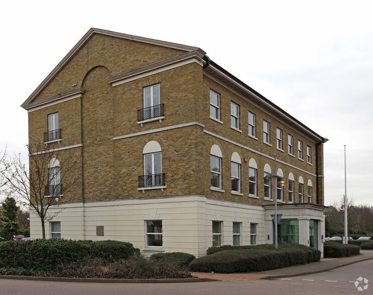 Quayside, Chatham to rent - Building Photo - Image 1 of 1