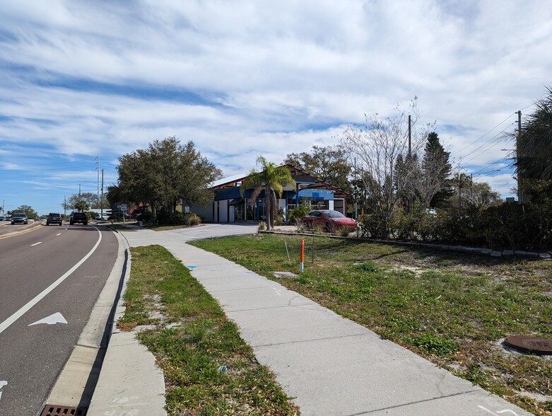 715 Main St, Dunedin, FL for rent - Building Photo - Image 3 of 12