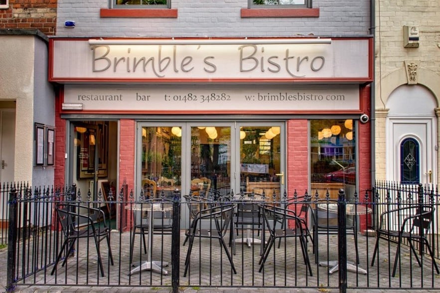 74 Princes Ave, Hull for sale - Primary Photo - Image 1 of 1