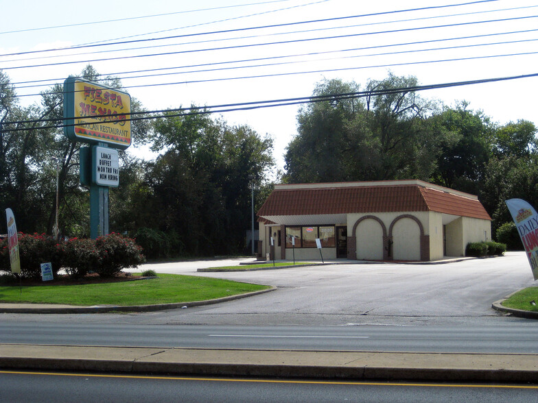 2818 E Market St, York, PA for sale - Building Photo - Image 1 of 1