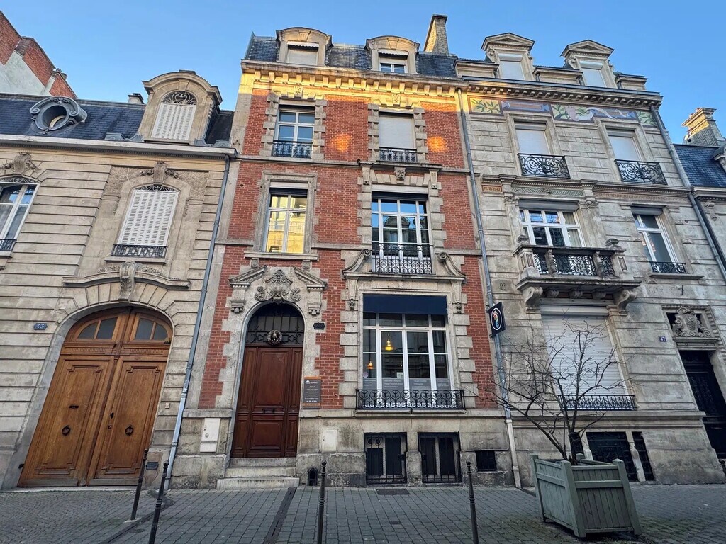 Location Bureaux 85 m² - Photo 1
