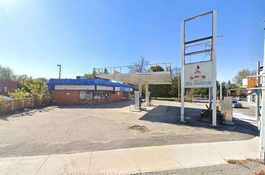 301 Main St S, Mount Forest, ON for sale - Building Photo - Image 1 of 1