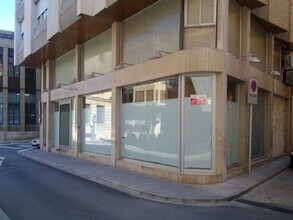 Retail in Tortosa, Tarragona to rent Construction Photo- Image 2 of 8
