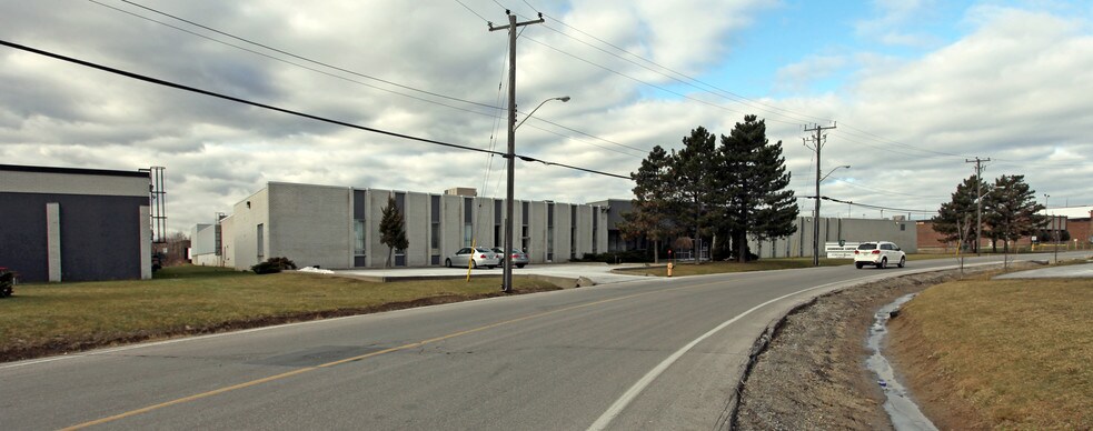 44 Rolark Dr, Toronto ON - Commercial Property