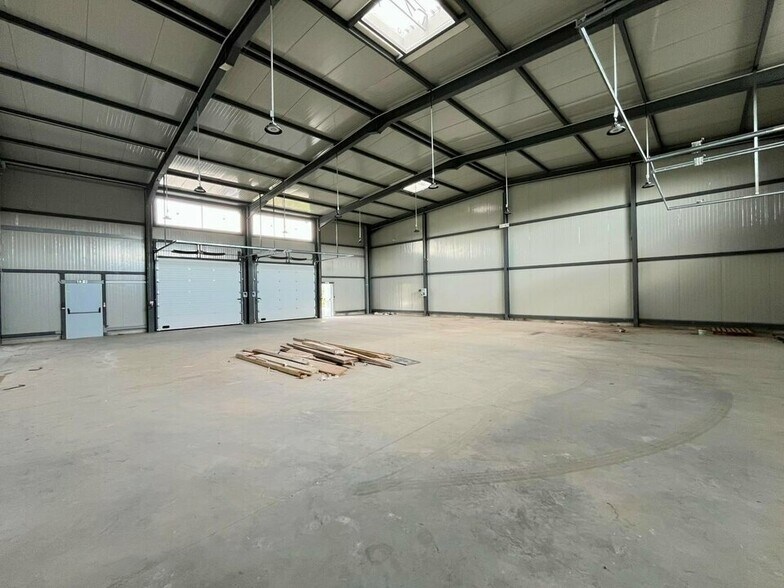Industrial in Les Arcs for sale - Building Photo - Image 3 of 4