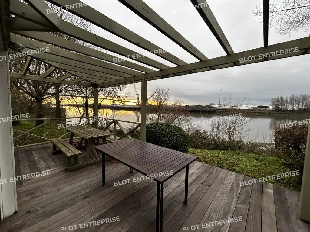 Office in Saint-Herblain to rent Building Photo- Image 1 of 16