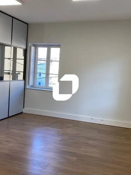 Location Bureaux 100 m² à 400 m² - Photo 1