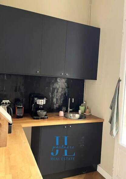 Office in Bordeaux to rent - Building Photo - Image 2 of 8