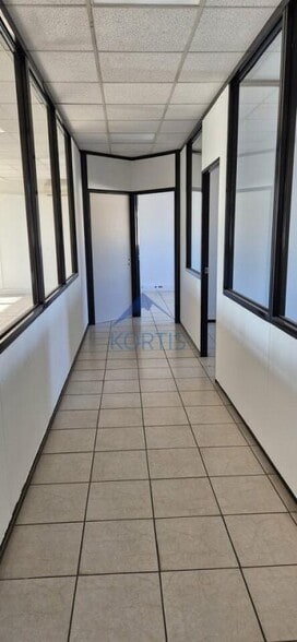 13 Allée Des Tulipiers, Bron to rent - Interior Photo - Image 1 of 6
