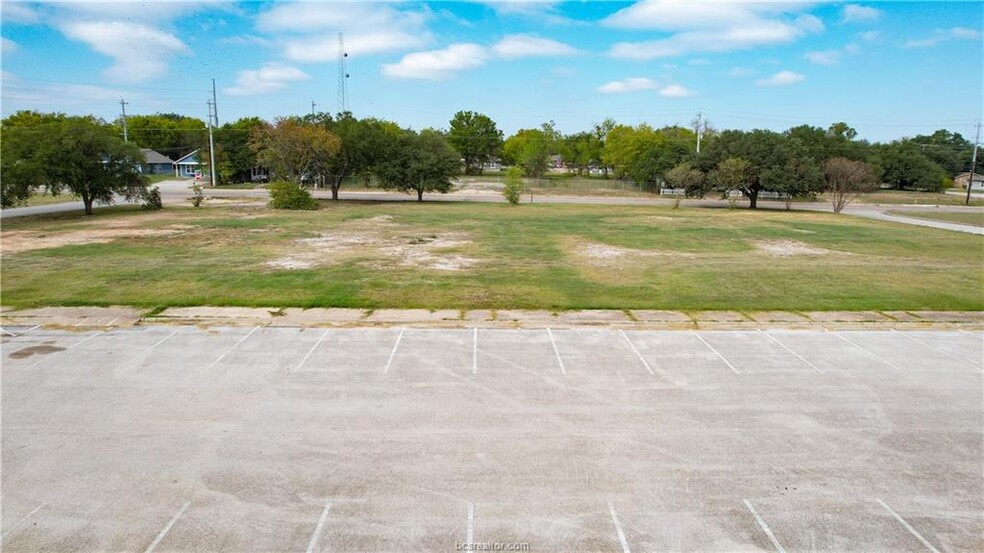 511 W Carson St, Bryan, TX for sale - Primary Photo - Image 1 of 11