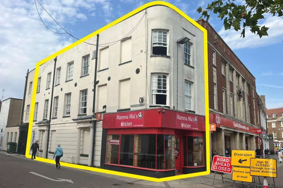 15-17 Market Pl, Wisbech for sale Building Photo- Image 1 of 2