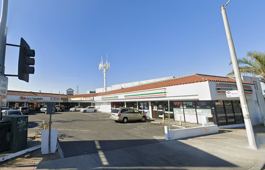 2276-2294 Firestone Blvd, Los Angeles, CA for rent - Building Photo - Image 1 of 1