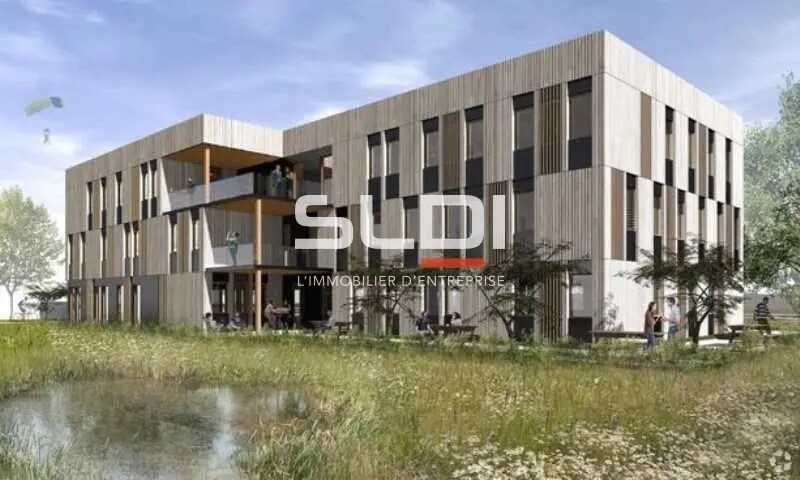 Office in Vénissieux to rent - Building Photo - Image 3 of 6