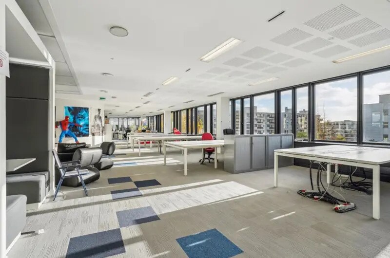 Office in Levallois-Perret to rent - Building Photo - Image 1 of 9