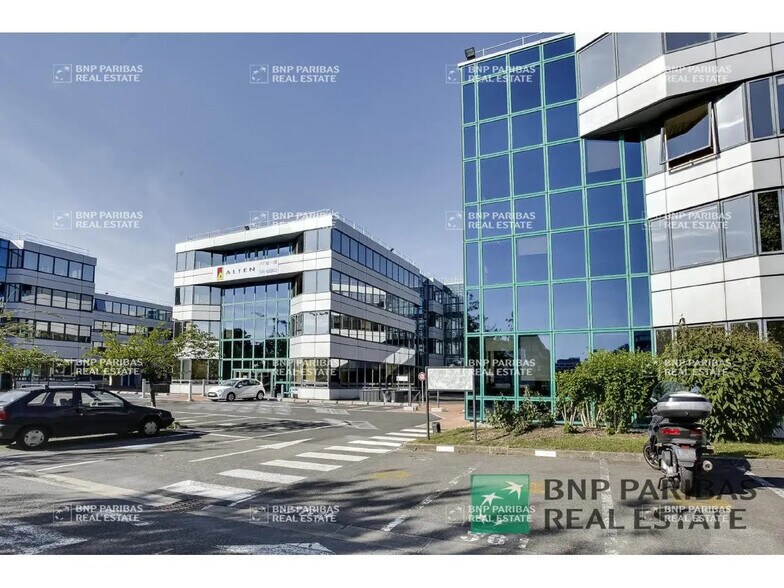 1 Rue Galvani, Massy to rent - Building Photo - Image 1 of 6