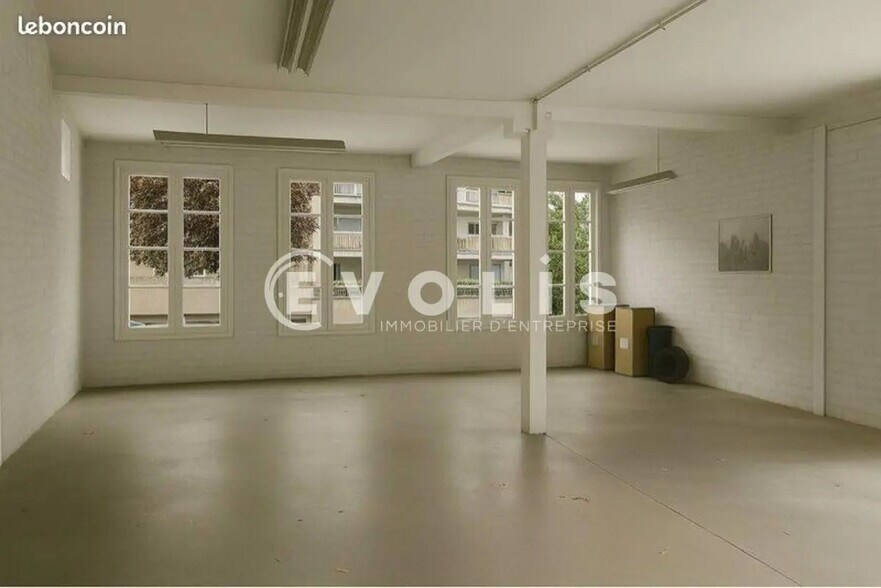 Office in Gentilly to rent - Building Photo - Image 1 of 3