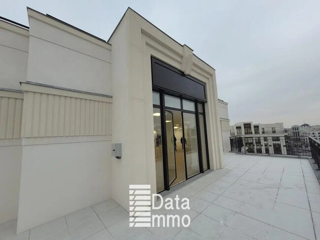 Location Bureaux 193 m²