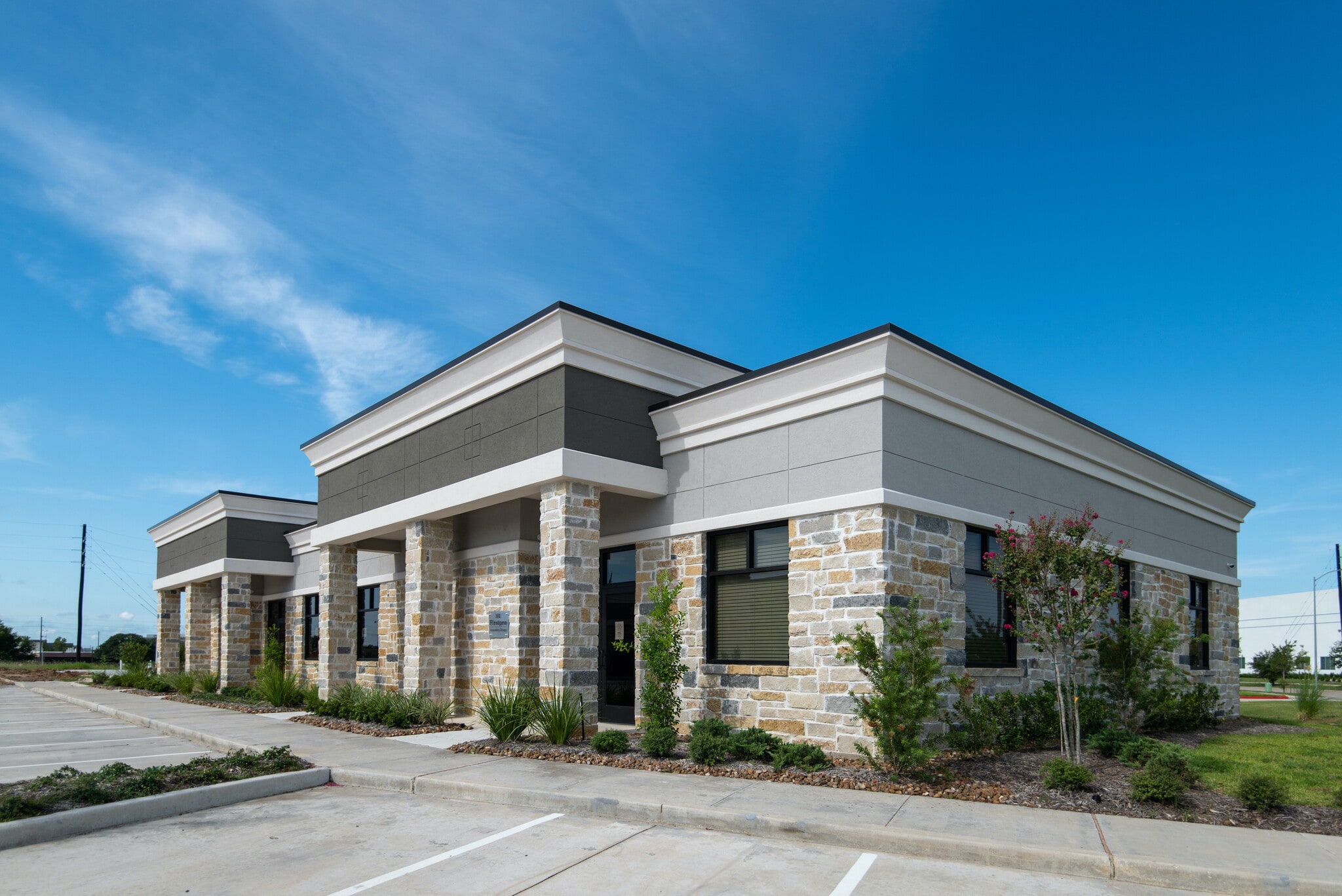 830 Julie Rivers Dr, Sugar Land, TX for sale Building Photo- Image 1 of 33