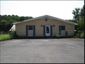 908 Jackson Ave, Russellville, AL for sale Primary Photo- Image 1 of 1