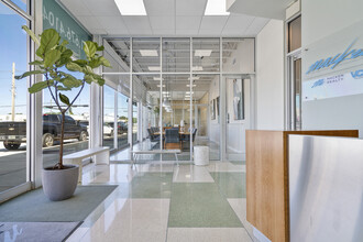 2404 Hollywood Blvd, Hollywood, FL for rent Lobby- Image 1 of 6