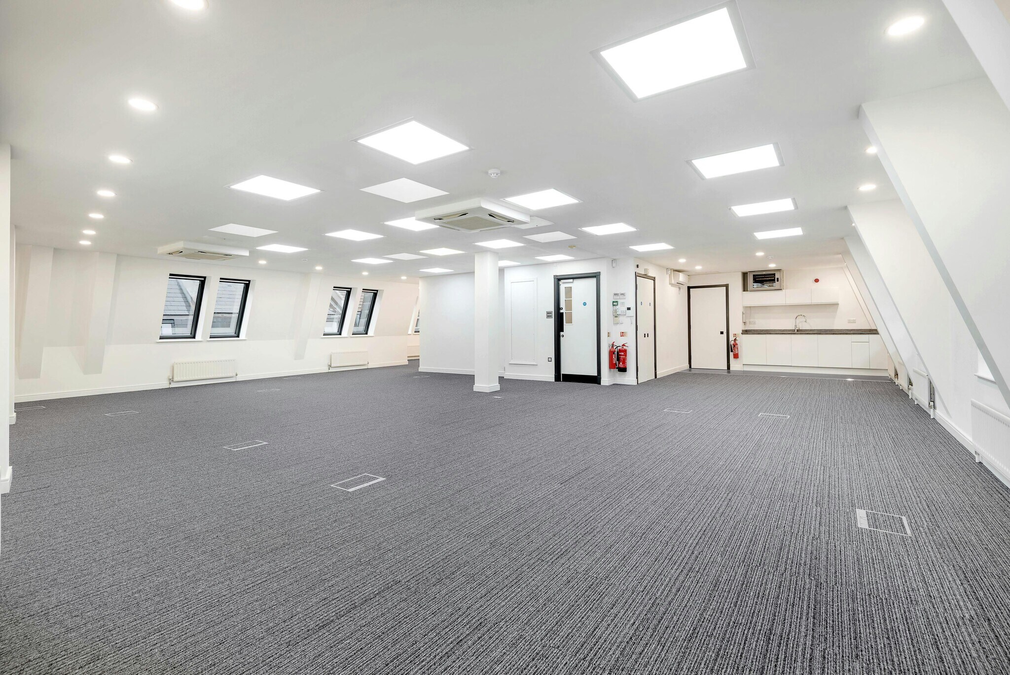 2-3 North Mews, London for sale Interior Photo- Image 1 of 1