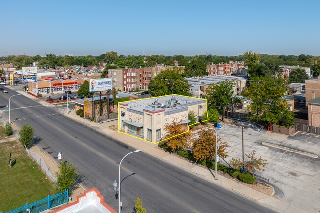 More details for 1914 W 79th St, Chicago, IL - Retail for Auction