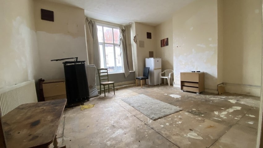 232-232a Kingston Rd, Portsmouth, HAM PO2 7LR - Unit 232 - - Interior Photo - Image 1 of 1